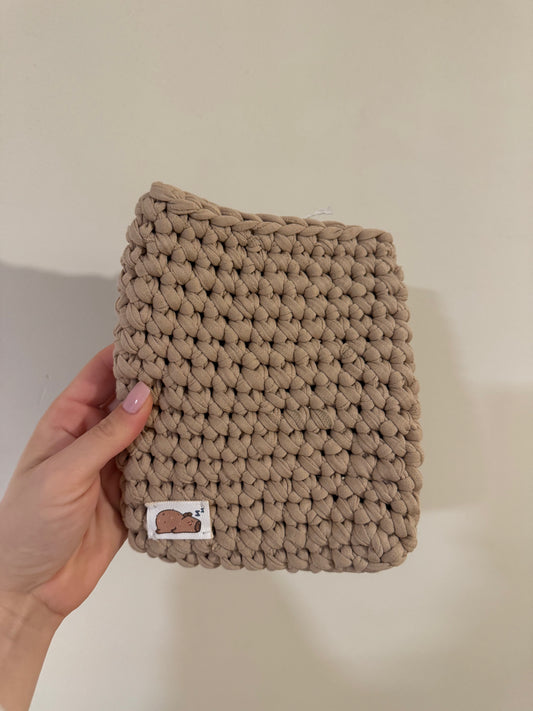 Crochet Kindle sleeve