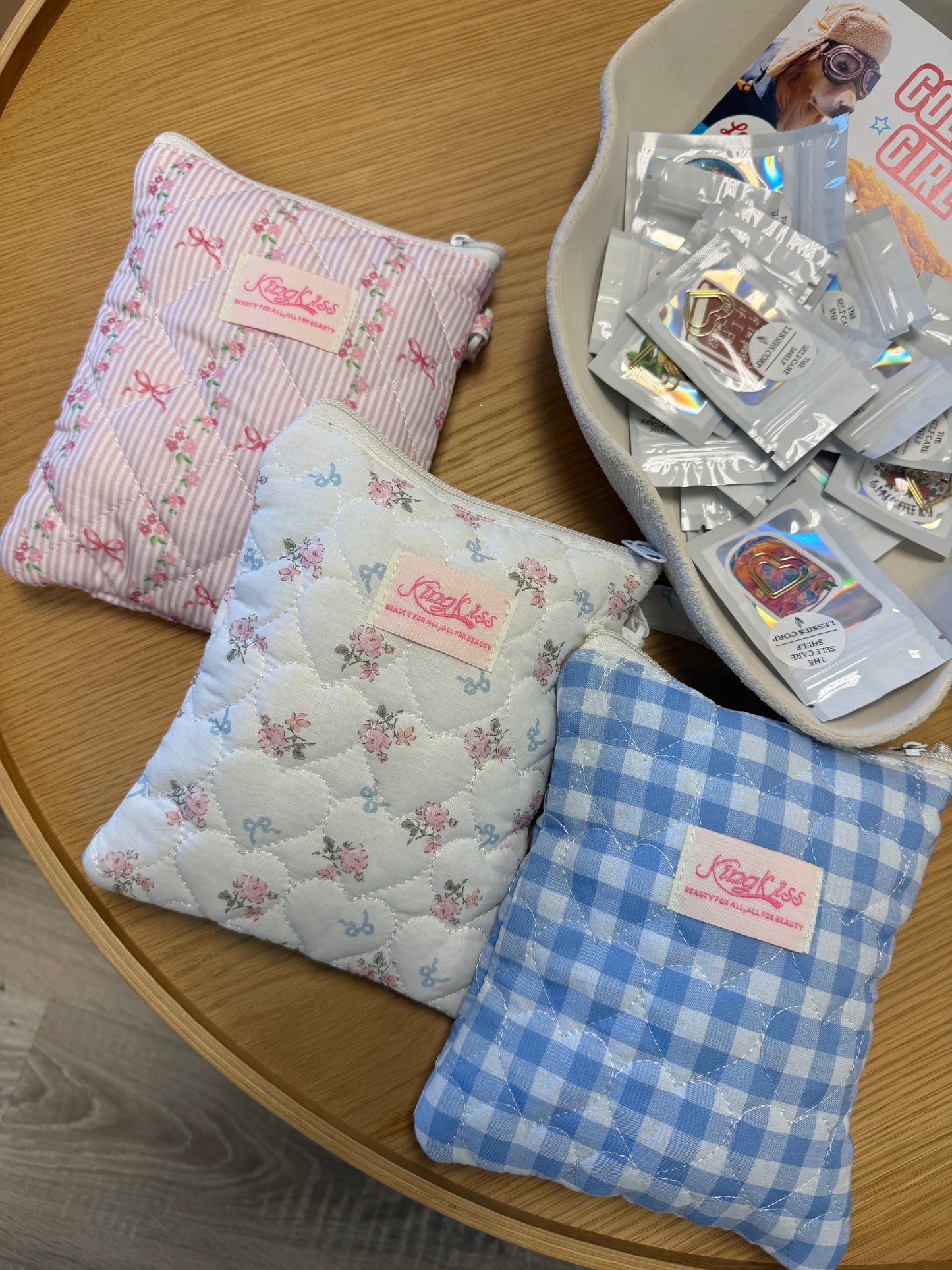 BLIND DATE WITH A KINDLE